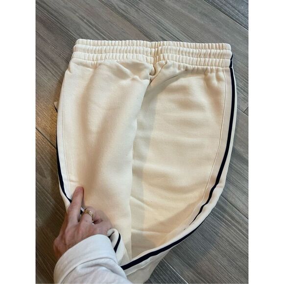 NWOT Wilson sweatpants & shorts 3 piece bundle Size M - Picture 12 of 16